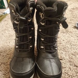 Totes snow boots